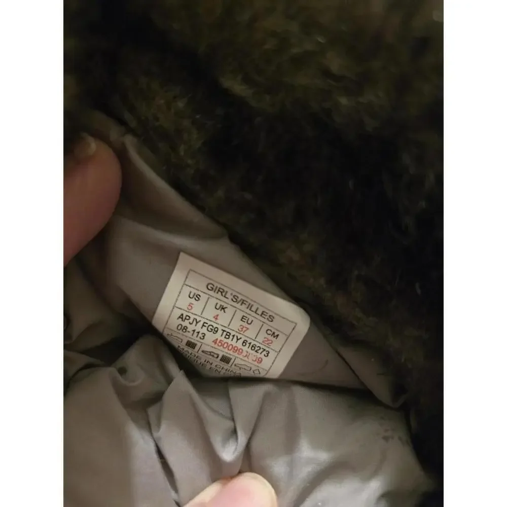 The North Face girls size 5 Winter Boots with Faux Fur Trim